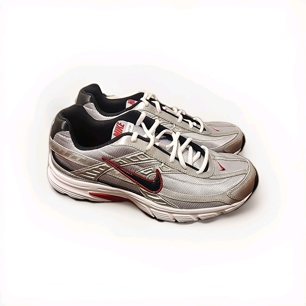 *NEW*  Men Sz 11.5 Nike Initiator Athletic Sneakers Metallic Silver (394055 001)